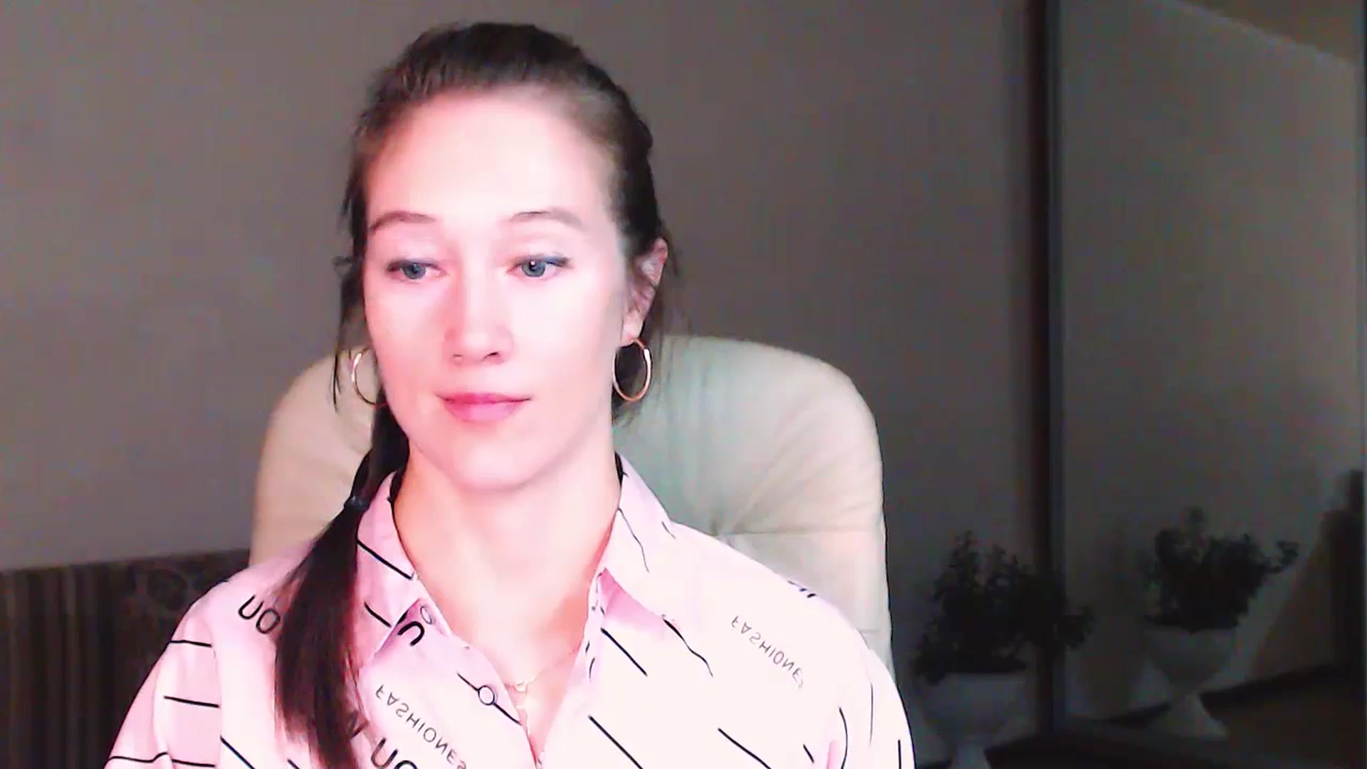 Gallery image thumbnail from ALYONKA__'s myfreecams stream on, 07/15/2023, 21:11 image 3 of 20
