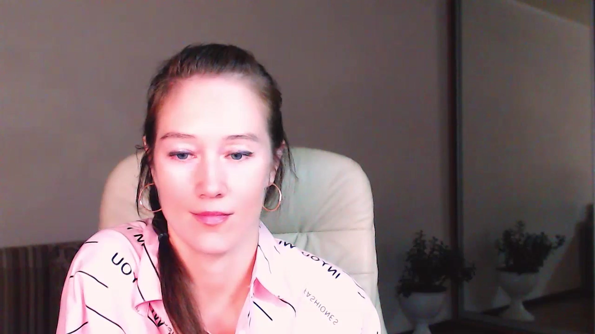 Gallery image thumbnail from ALYONKA__'s myfreecams stream on, 07/15/2023, 21:11 image 16 of 20