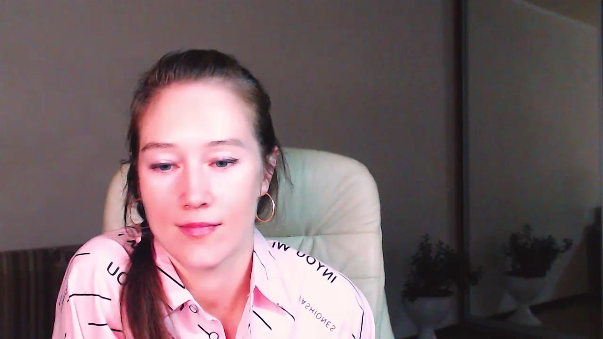 Gallery image thumbnail from ALYONKA__'s myfreecams stream on, 07/15/2023, 21:11 image 9 of 20