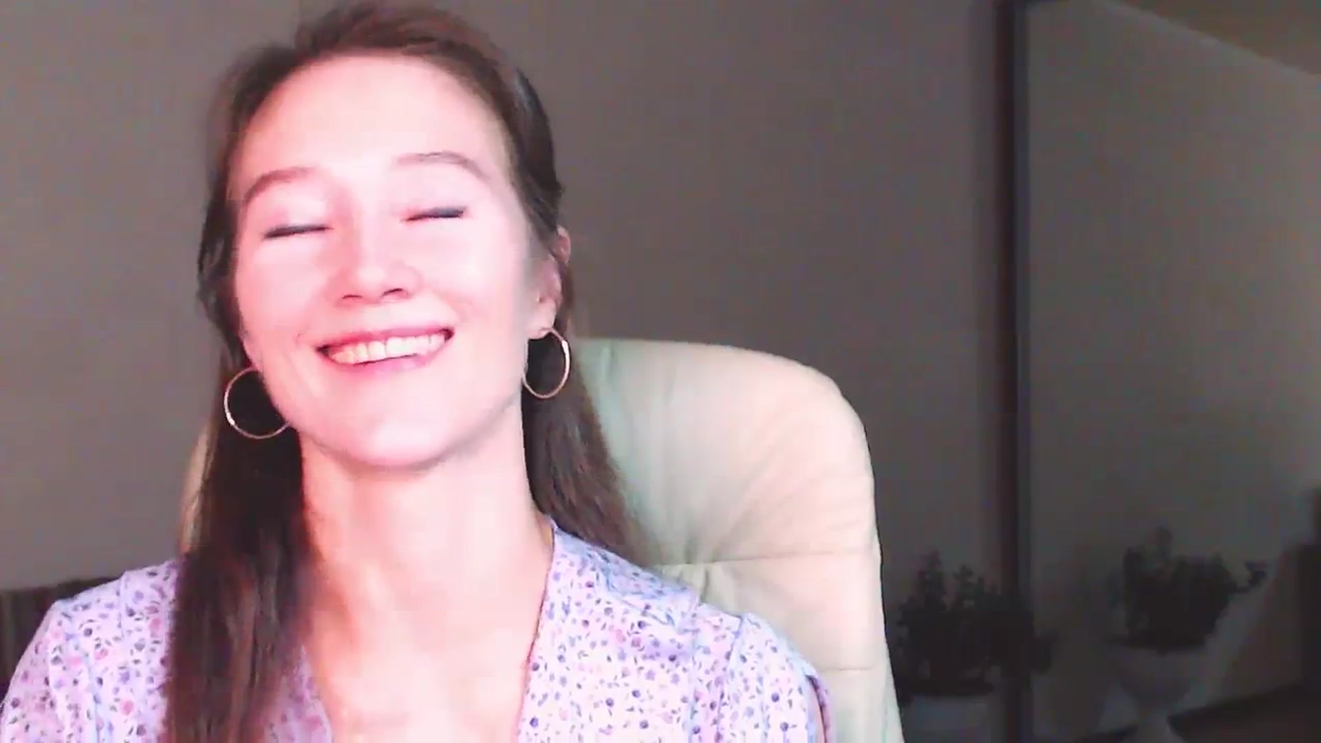 Gallery image thumbnail from ALYONKA__'s myfreecams stream on, 07/22/2023, 22:02 image 5 of 20