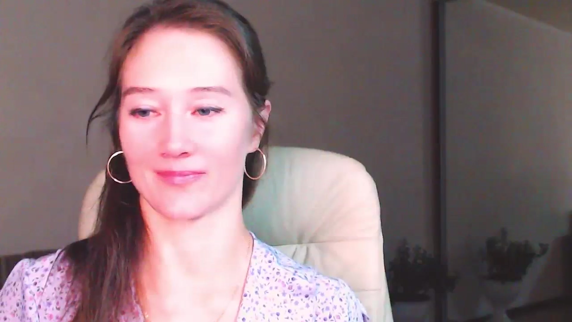 Gallery image thumbnail from ALYONKA__'s myfreecams stream on, 07/22/2023, 22:02 image 17 of 20