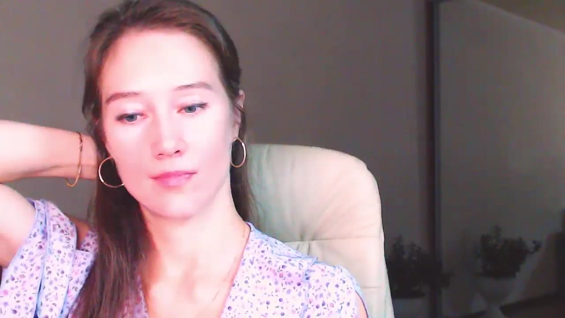 Gallery image thumbnail from ALYONKA__'s myfreecams stream on, 07/22/2023, 22:02 image 11 of 20