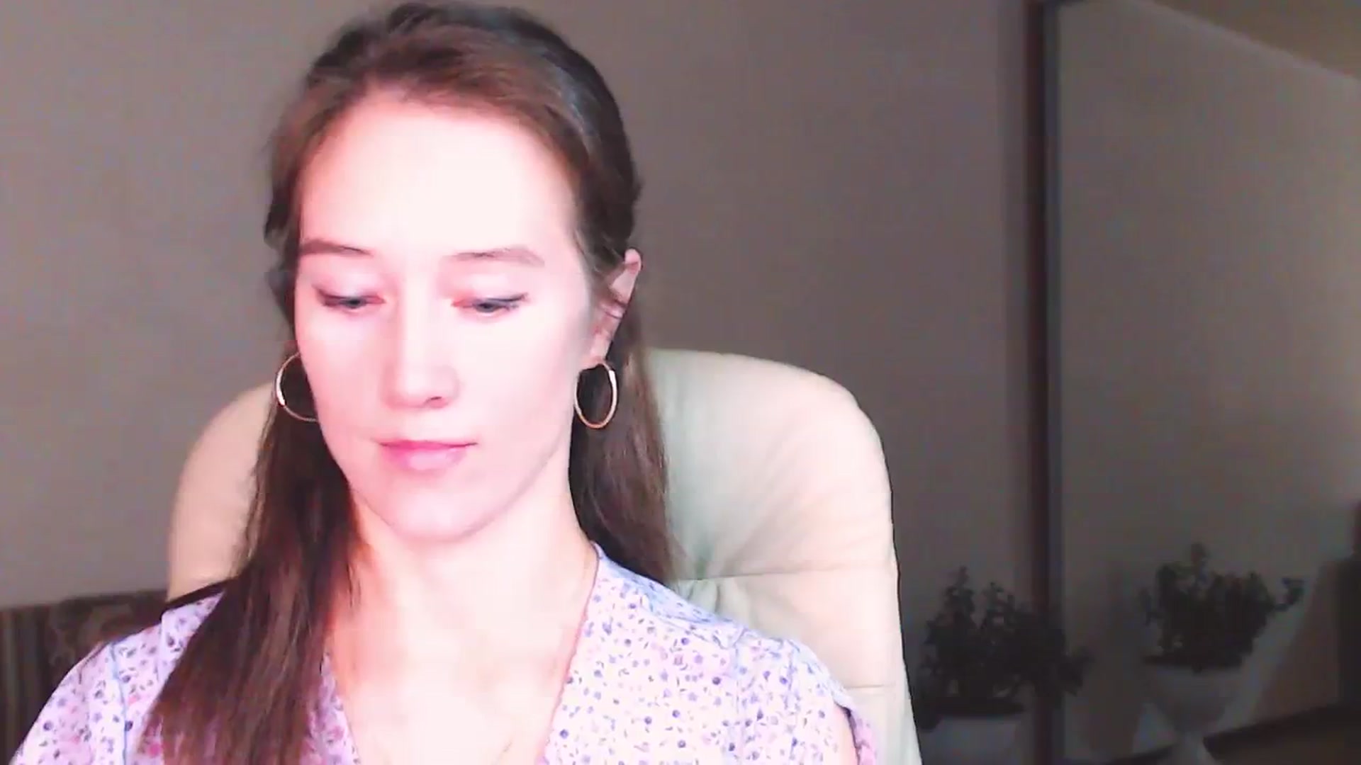 Gallery image thumbnail from ALYONKA__'s myfreecams stream on, 07/22/2023, 22:02 image 2 of 20