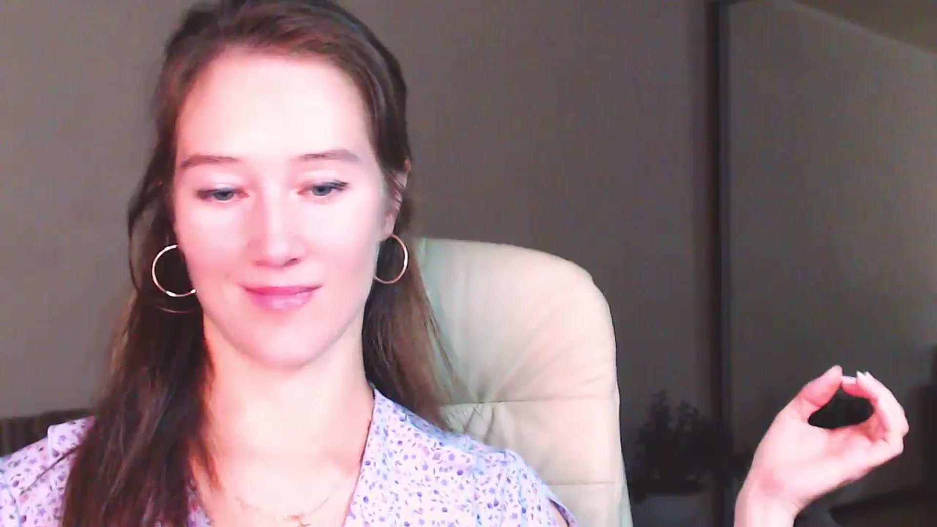 Gallery image thumbnail from ALYONKA__'s myfreecams stream on, 07/22/2023, 23:00 image 6 of 20