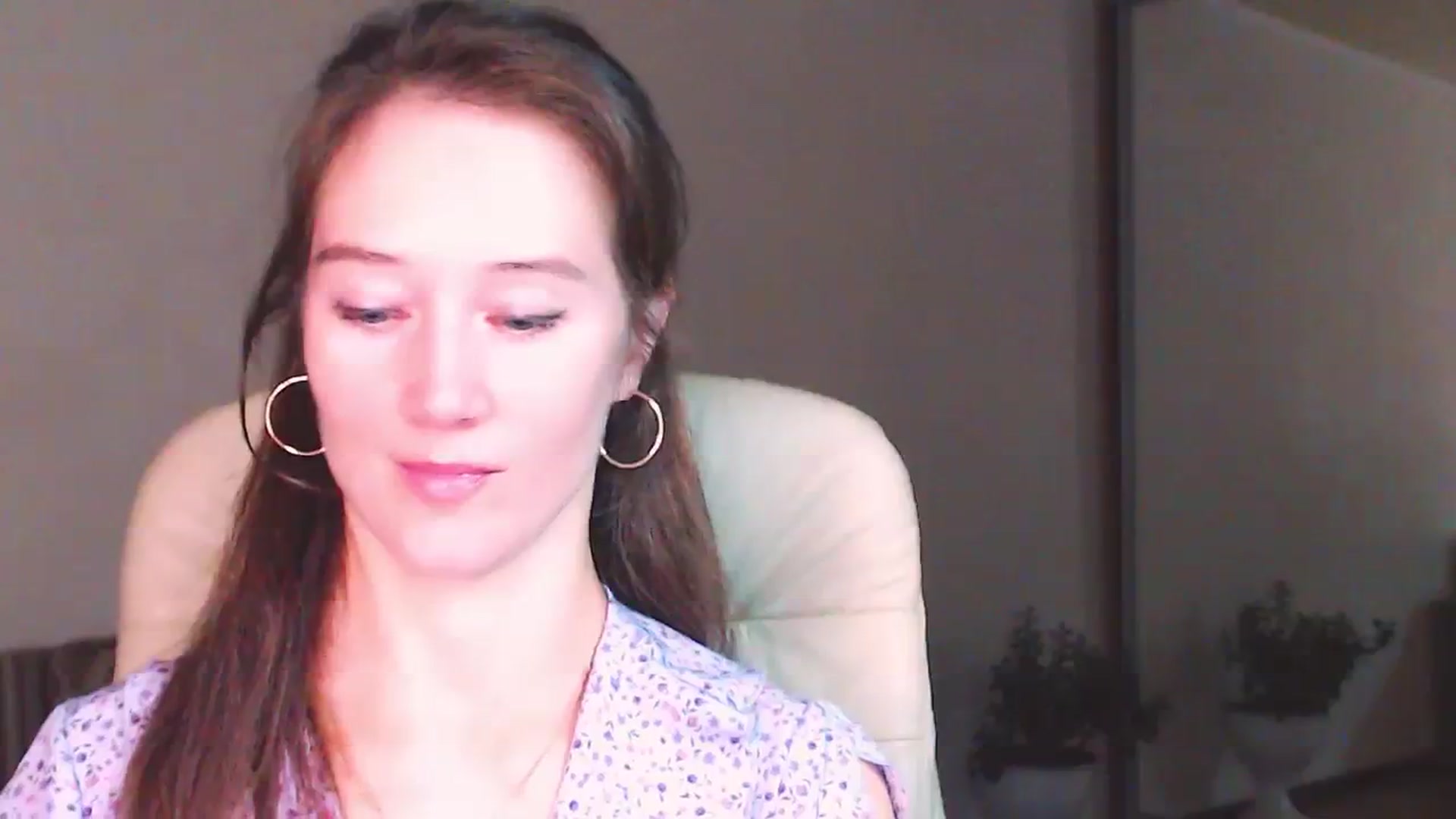 Gallery image thumbnail from ALYONKA__'s myfreecams stream on, 07/22/2023, 23:00 image 2 of 20