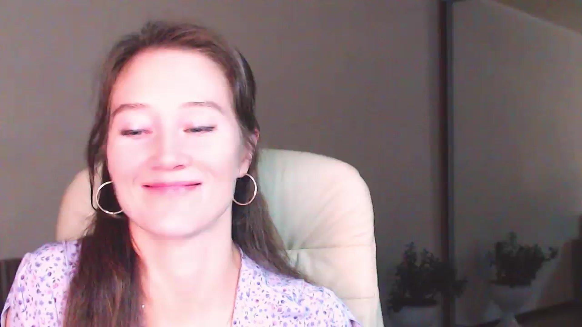 Gallery image thumbnail from ALYONKA__'s myfreecams stream on, 07/22/2023, 23:00 image 9 of 20