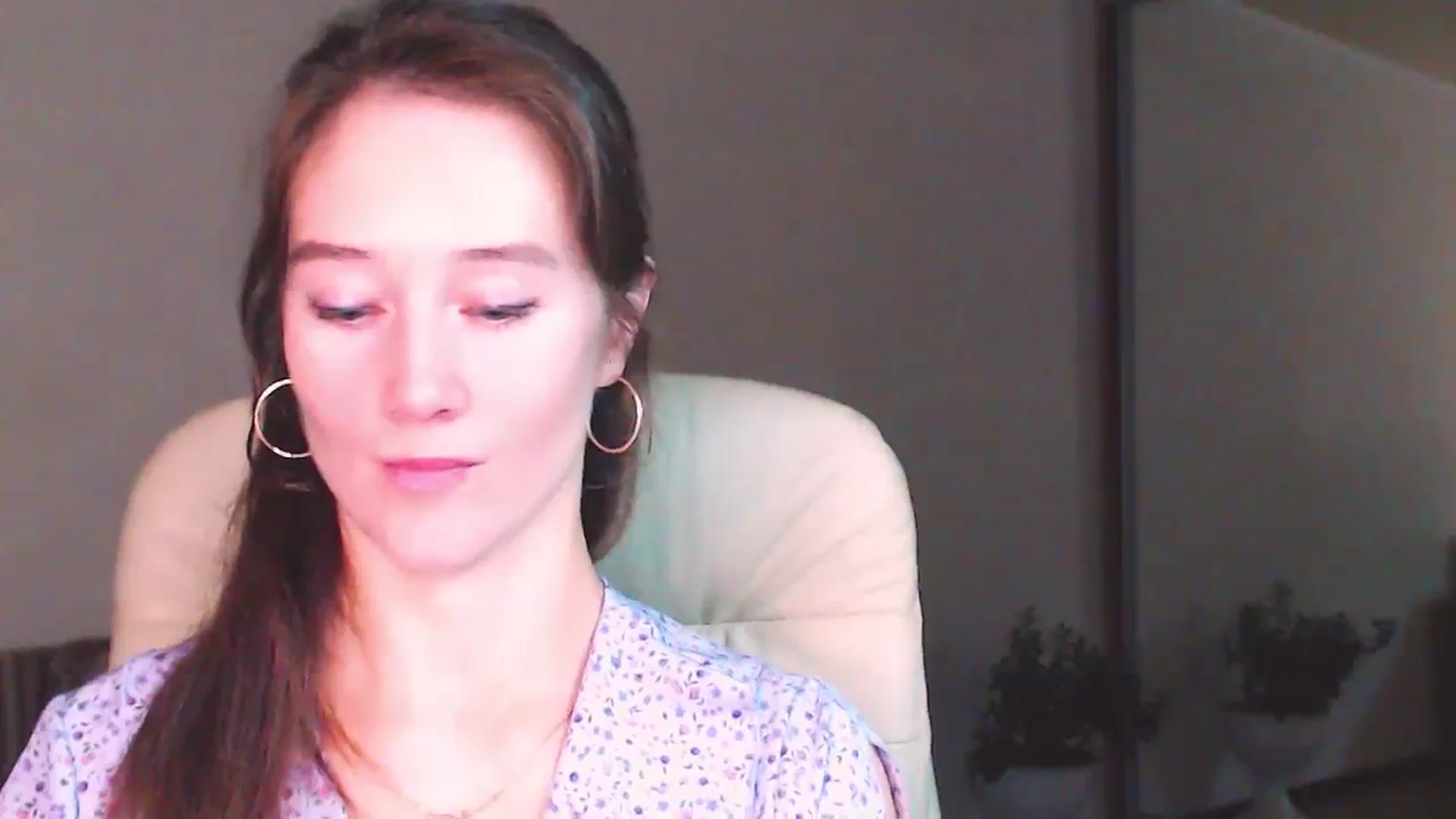 Gallery image thumbnail from ALYONKA__'s myfreecams stream on, 07/22/2023, 23:00 image 13 of 20