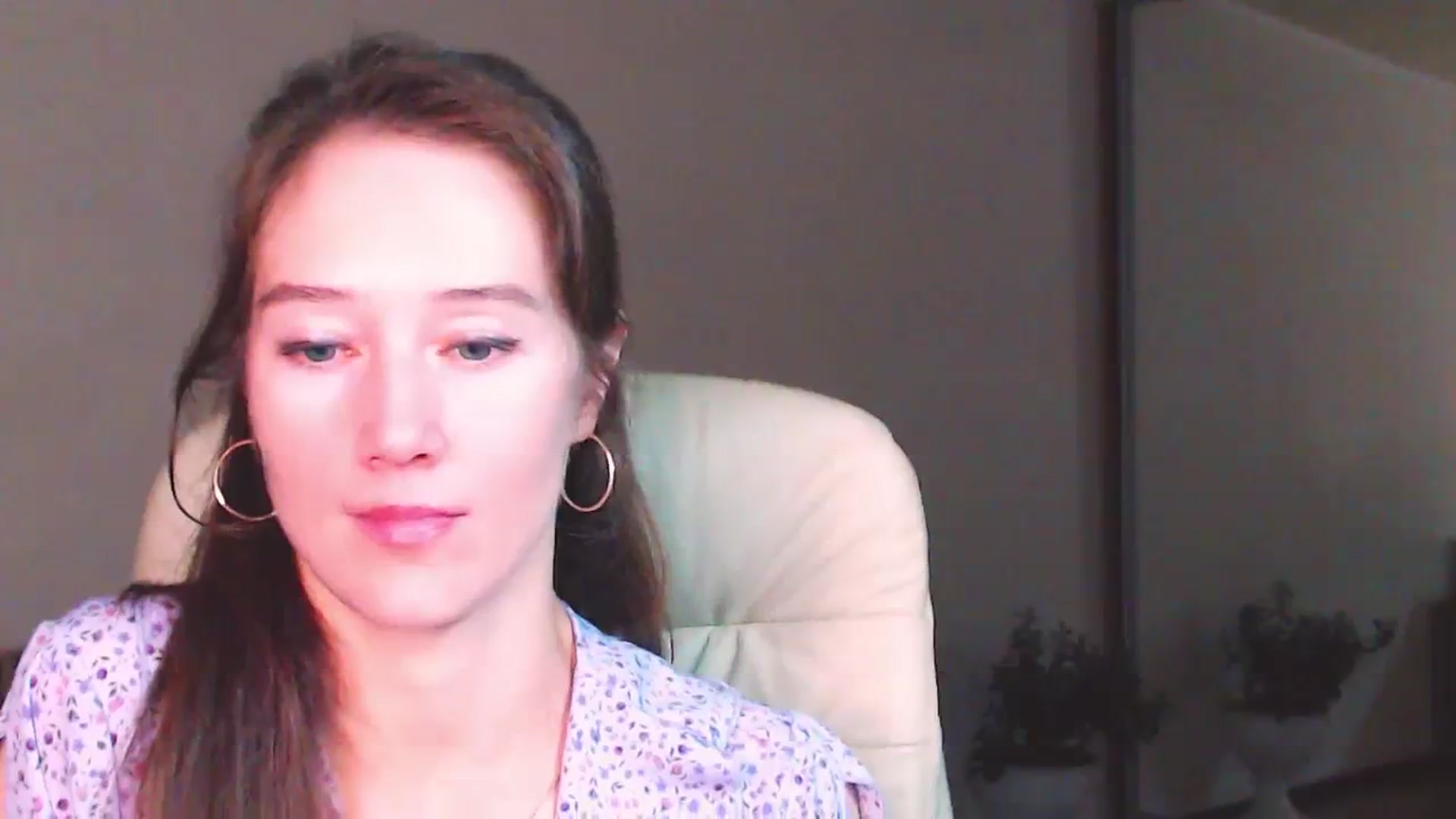 Gallery image thumbnail from ALYONKA__'s myfreecams stream on, 07/22/2023, 23:00 image 16 of 20