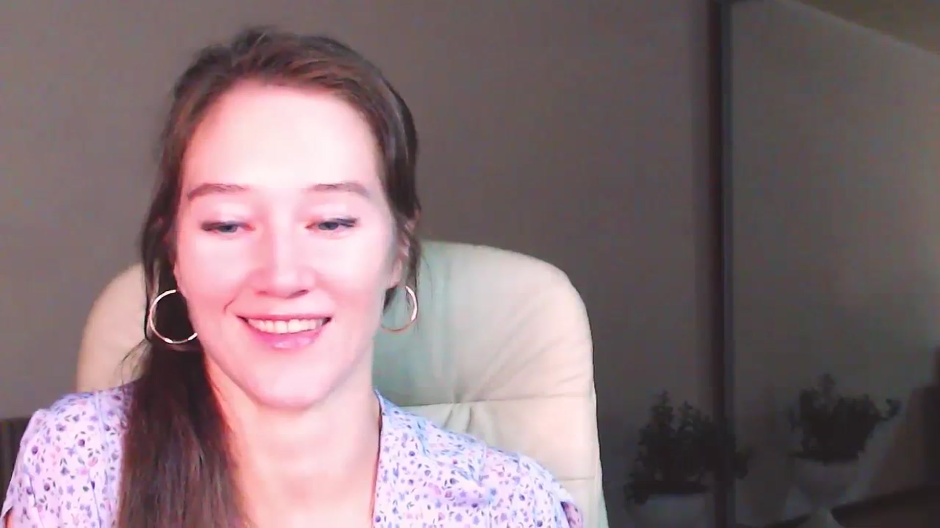 Gallery image thumbnail from ALYONKA__'s myfreecams stream on, 07/22/2023, 23:00 image 11 of 20