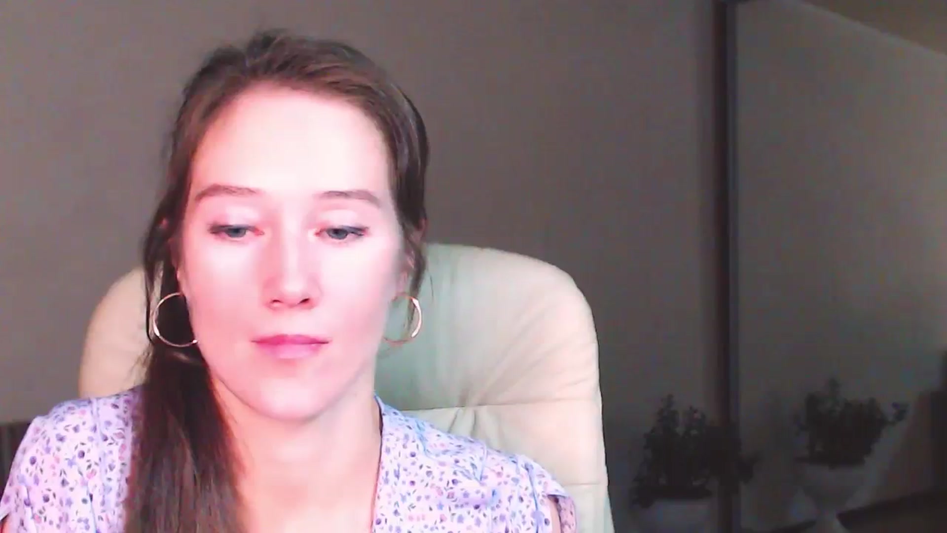 Gallery image thumbnail from ALYONKA__'s myfreecams stream on, 07/22/2023, 23:00 image 10 of 20