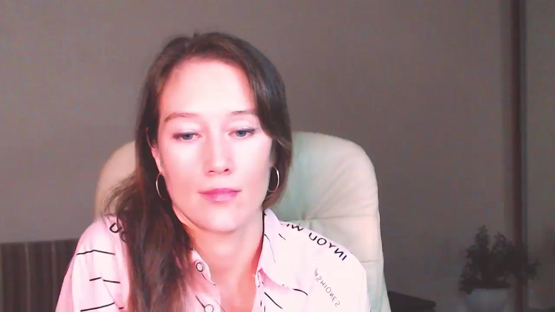 Gallery image thumbnail from ALYONKA__'s myfreecams stream on, 07/29/2023, 23:29 image 17 of 20