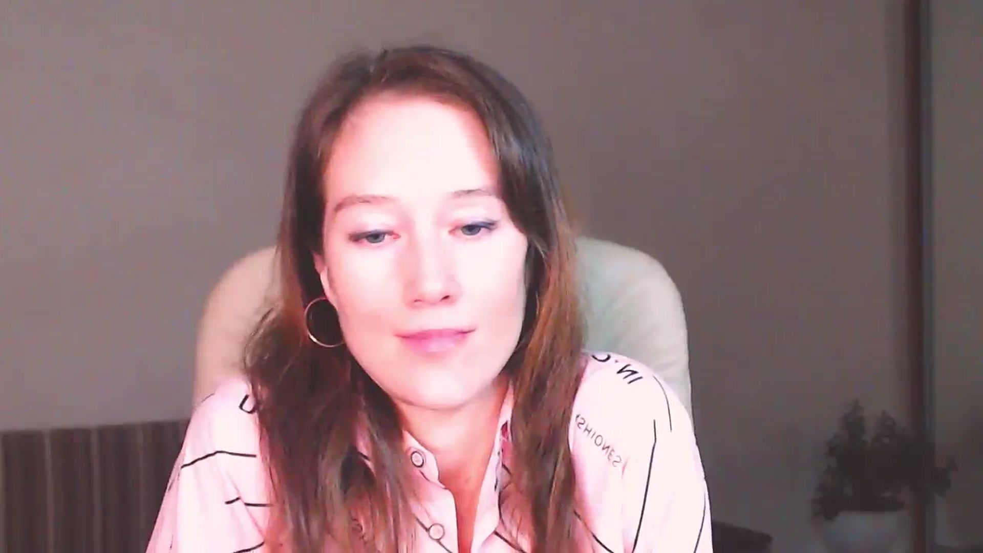 Gallery image thumbnail from ALYONKA__'s myfreecams stream on, 07/29/2023, 23:29 image 5 of 20