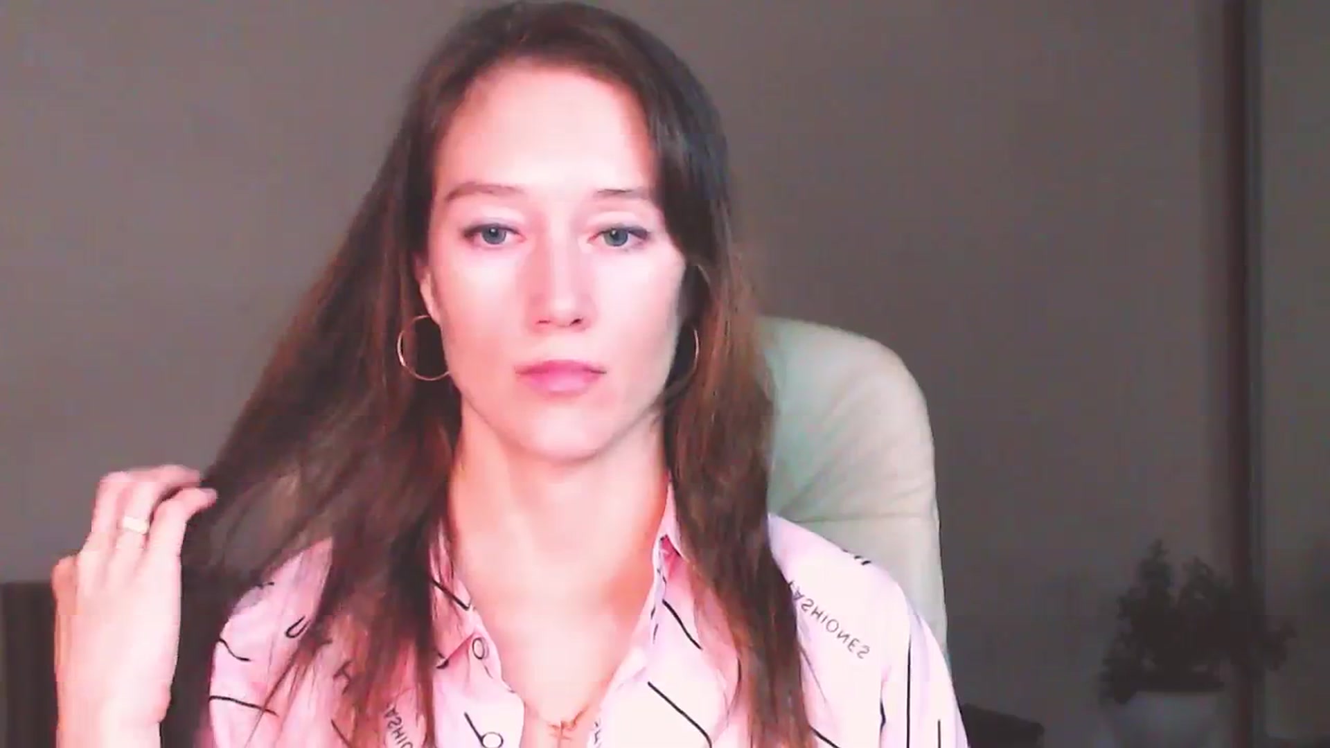 Gallery image thumbnail from ALYONKA__'s myfreecams stream on, 07/29/2023, 23:29 image 6 of 20