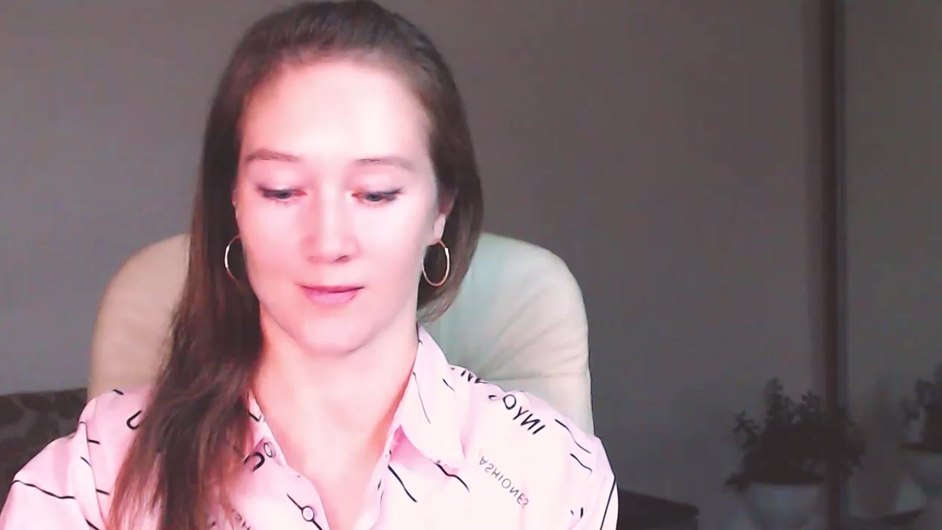 Gallery image thumbnail from ALYONKA__'s myfreecams stream on, 08/05/2023, 21:34 image 19 of 20