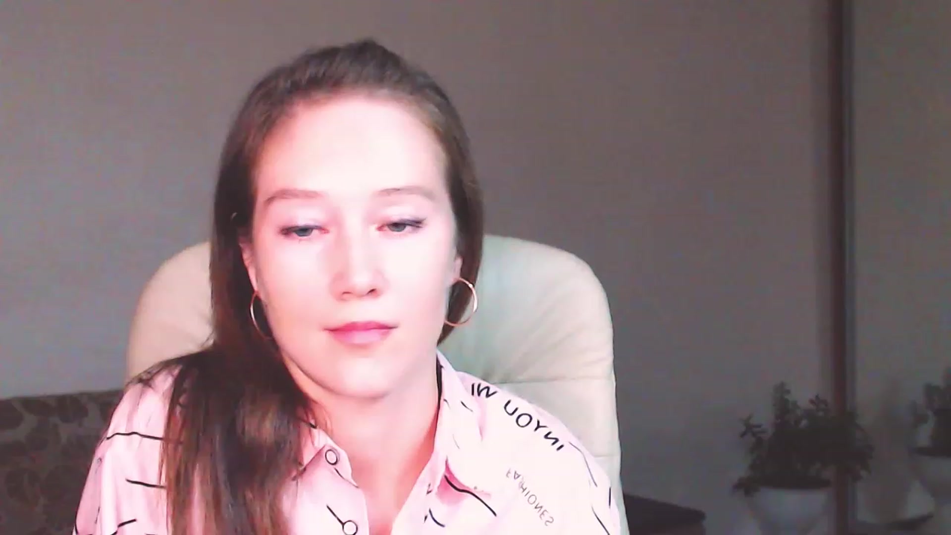 Gallery image thumbnail from ALYONKA__'s myfreecams stream on, 08/05/2023, 21:34 image 9 of 20