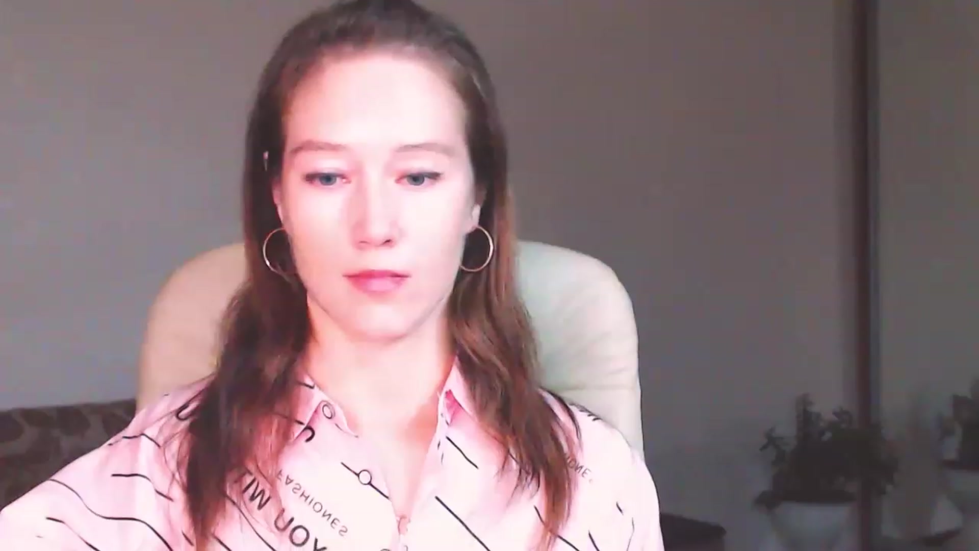 Gallery image thumbnail from ALYONKA__'s myfreecams stream on, 08/05/2023, 21:34 image 1 of 20