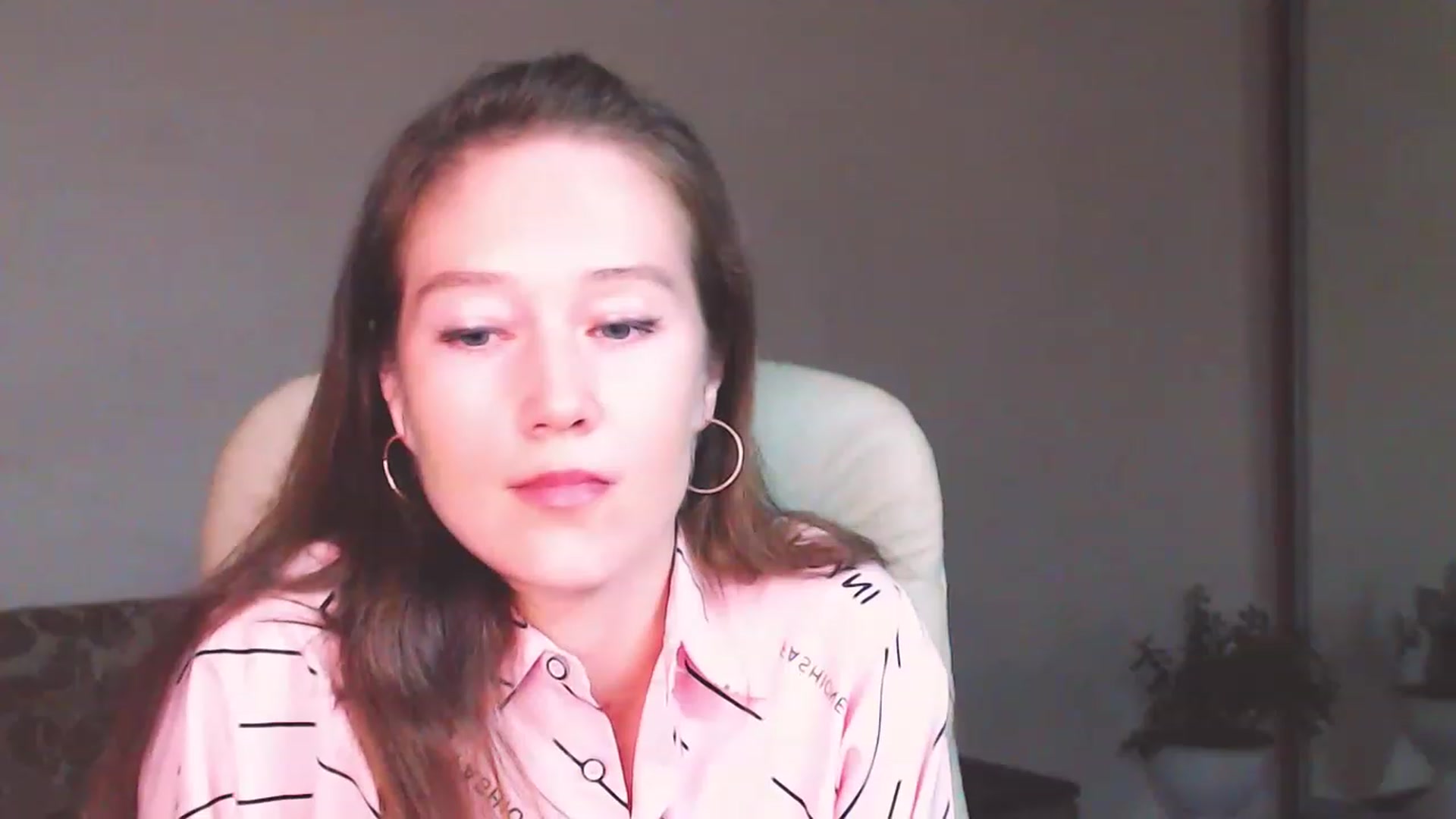 Gallery image thumbnail from ALYONKA__'s myfreecams stream on, 08/05/2023, 21:34 image 3 of 20