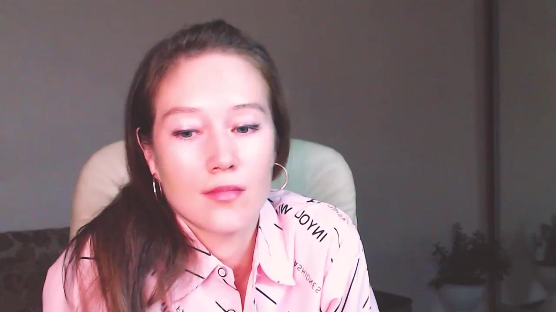 Gallery image thumbnail from ALYONKA__'s myfreecams stream on, 08/05/2023, 21:34 image 7 of 20