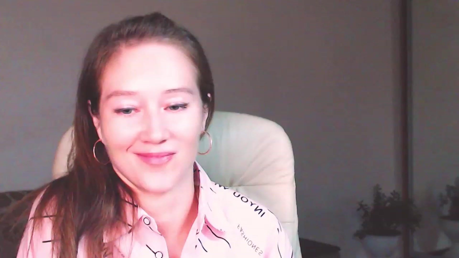 Gallery image thumbnail from ALYONKA__'s myfreecams stream on, 08/05/2023, 21:34 image 11 of 20