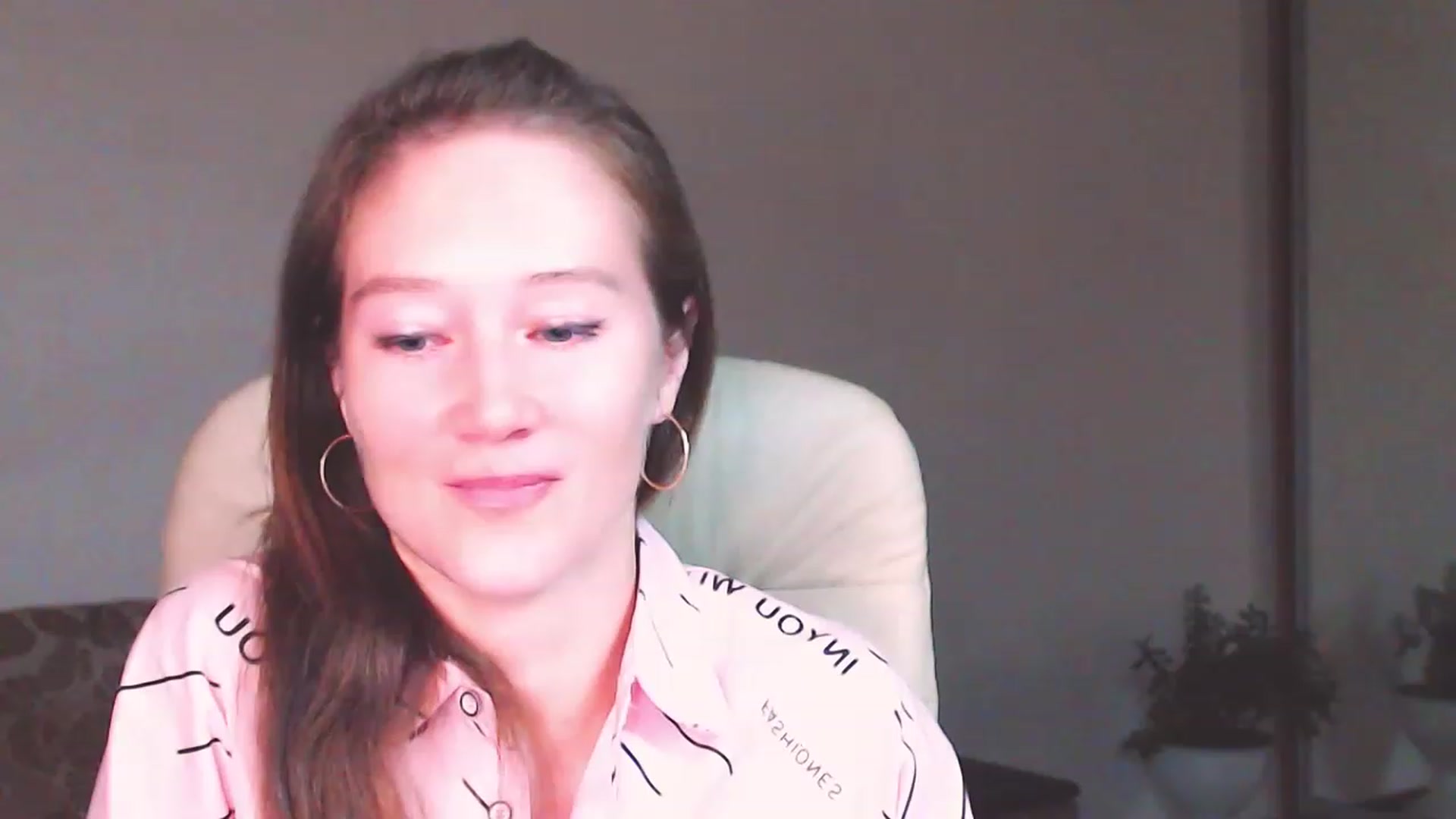 Gallery image thumbnail from ALYONKA__'s myfreecams stream on, 08/05/2023, 21:34 image 20 of 20