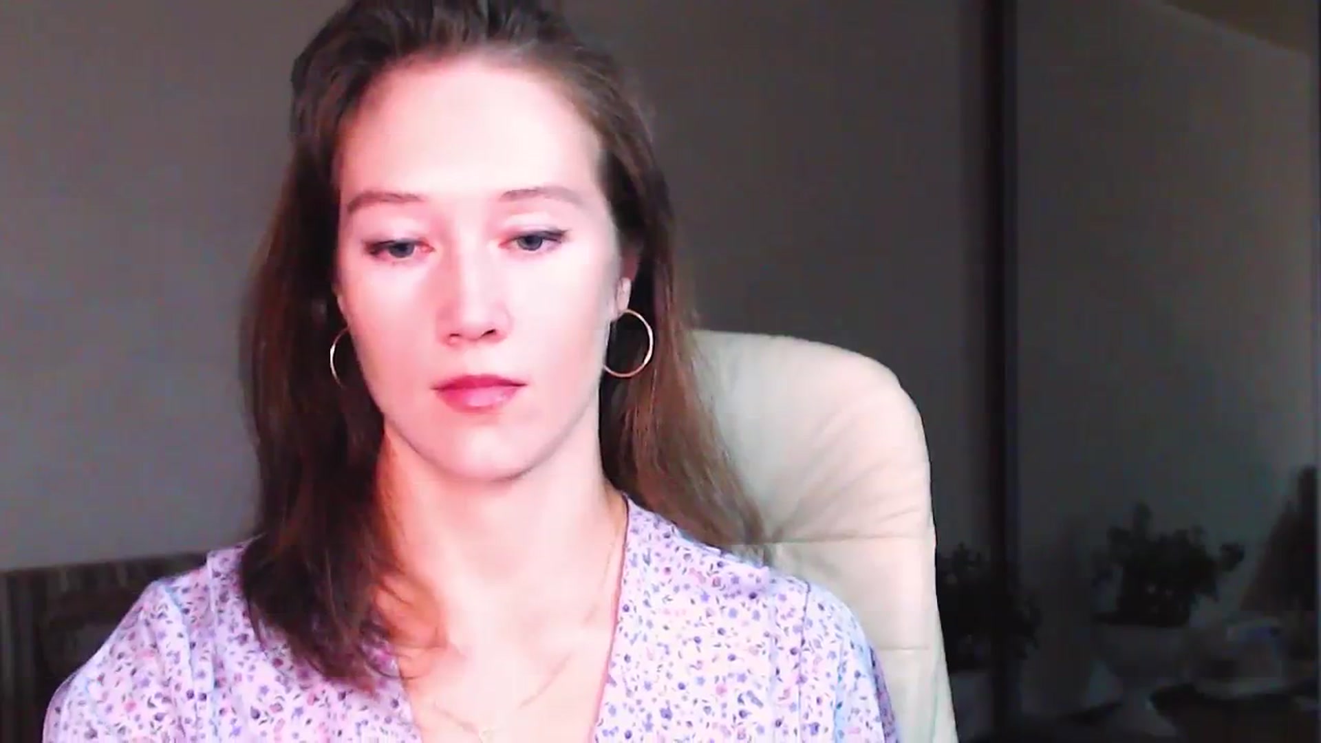Gallery image thumbnail from ALYONKA__'s myfreecams stream on, 08/12/2023, 21:09 image 15 of 20