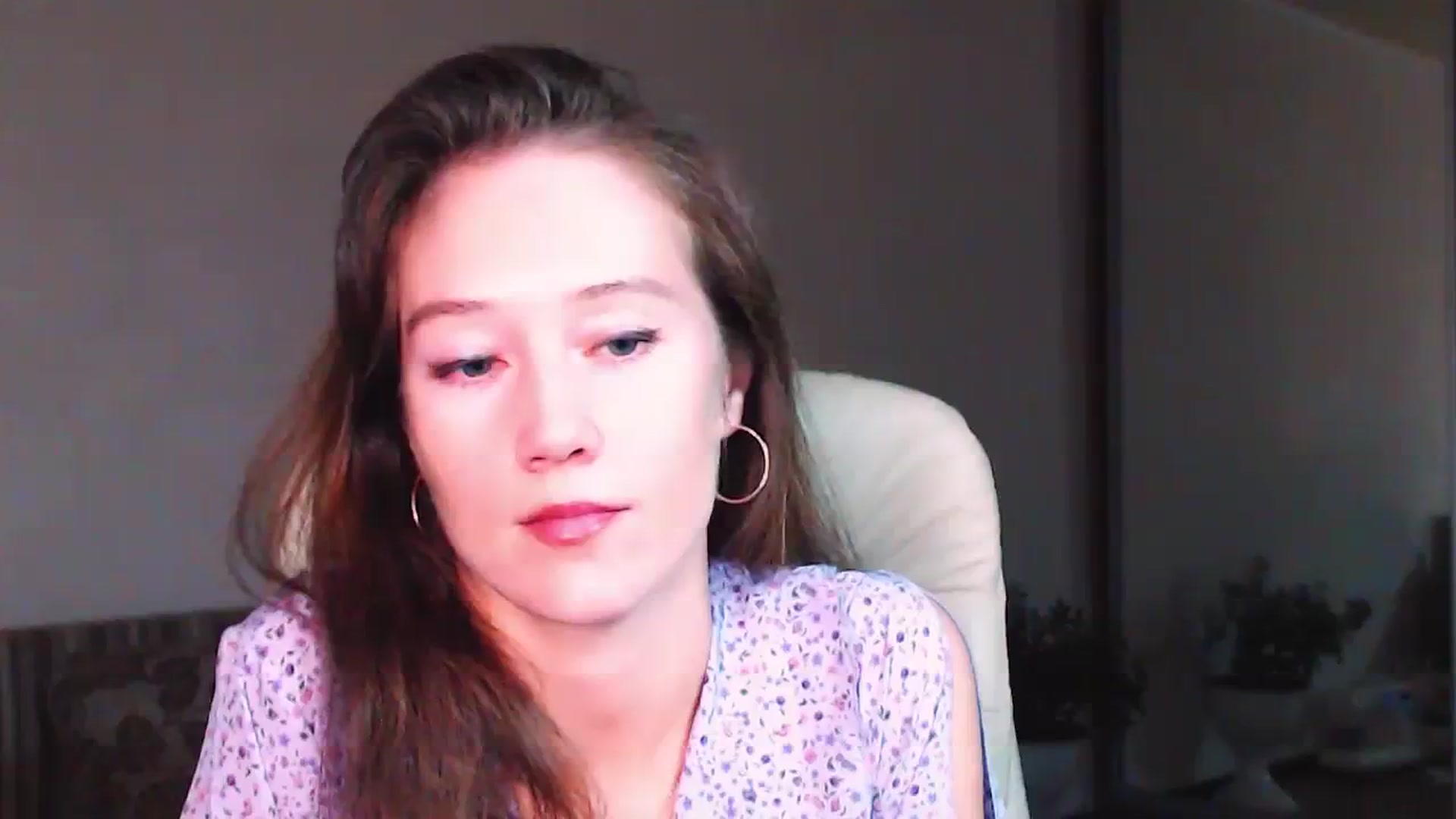 Gallery image thumbnail from ALYONKA__'s myfreecams stream on, 08/12/2023, 21:09 image 1 of 20