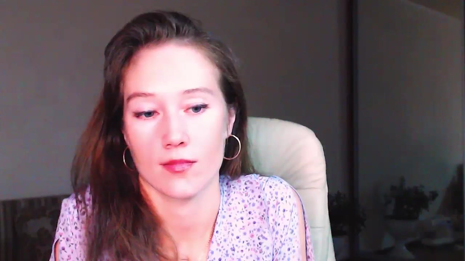 Gallery image thumbnail from ALYONKA__'s myfreecams stream on, 08/12/2023, 21:09 image 9 of 20