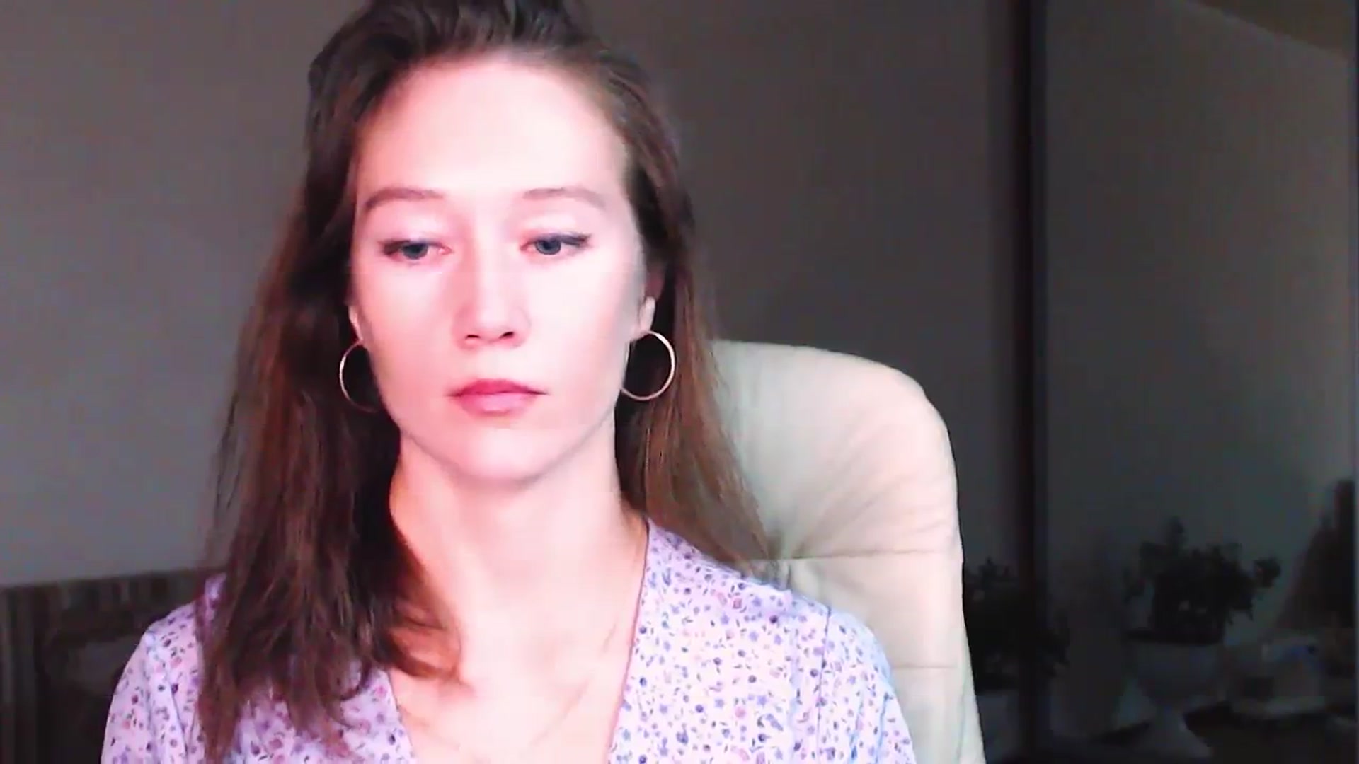 Gallery image thumbnail from ALYONKA__'s myfreecams stream on, 08/12/2023, 21:09 image 18 of 20