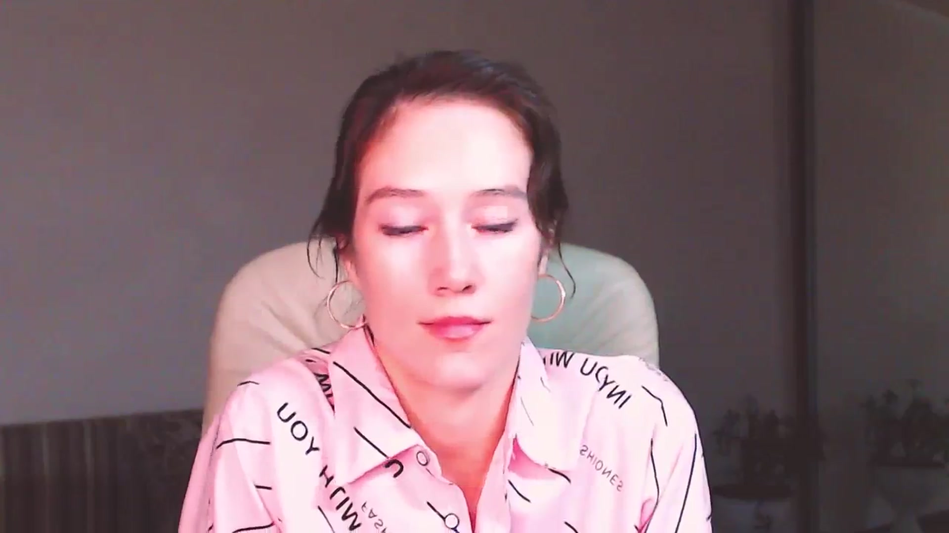 Gallery image thumbnail from ALYONKA__'s myfreecams stream on, 09/16/2023, 20:49 image 7 of 20