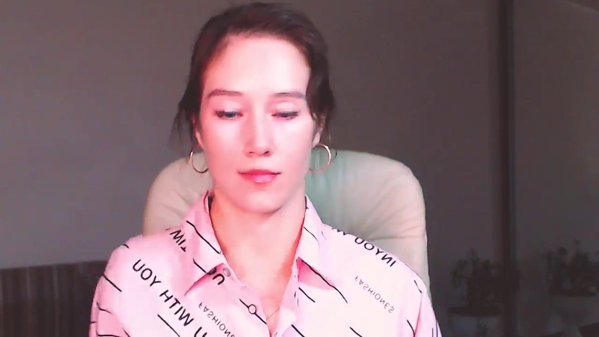 Gallery image thumbnail from ALYONKA__'s myfreecams stream on, 09/16/2023, 20:49 image 20 of 20