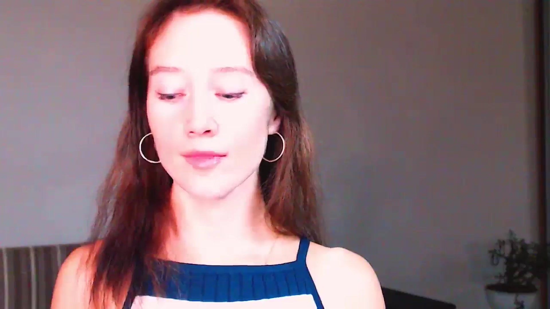 Gallery image thumbnail from ALYONKA__'s myfreecams stream on, 09/23/2023, 21:06 image 18 of 20