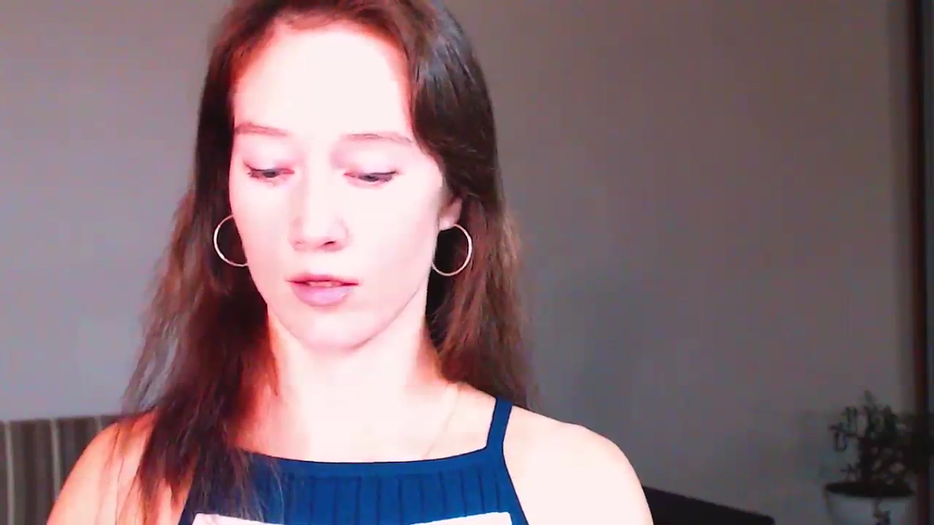 Gallery image thumbnail from ALYONKA__'s myfreecams stream on, 09/23/2023, 21:06 image 15 of 20
