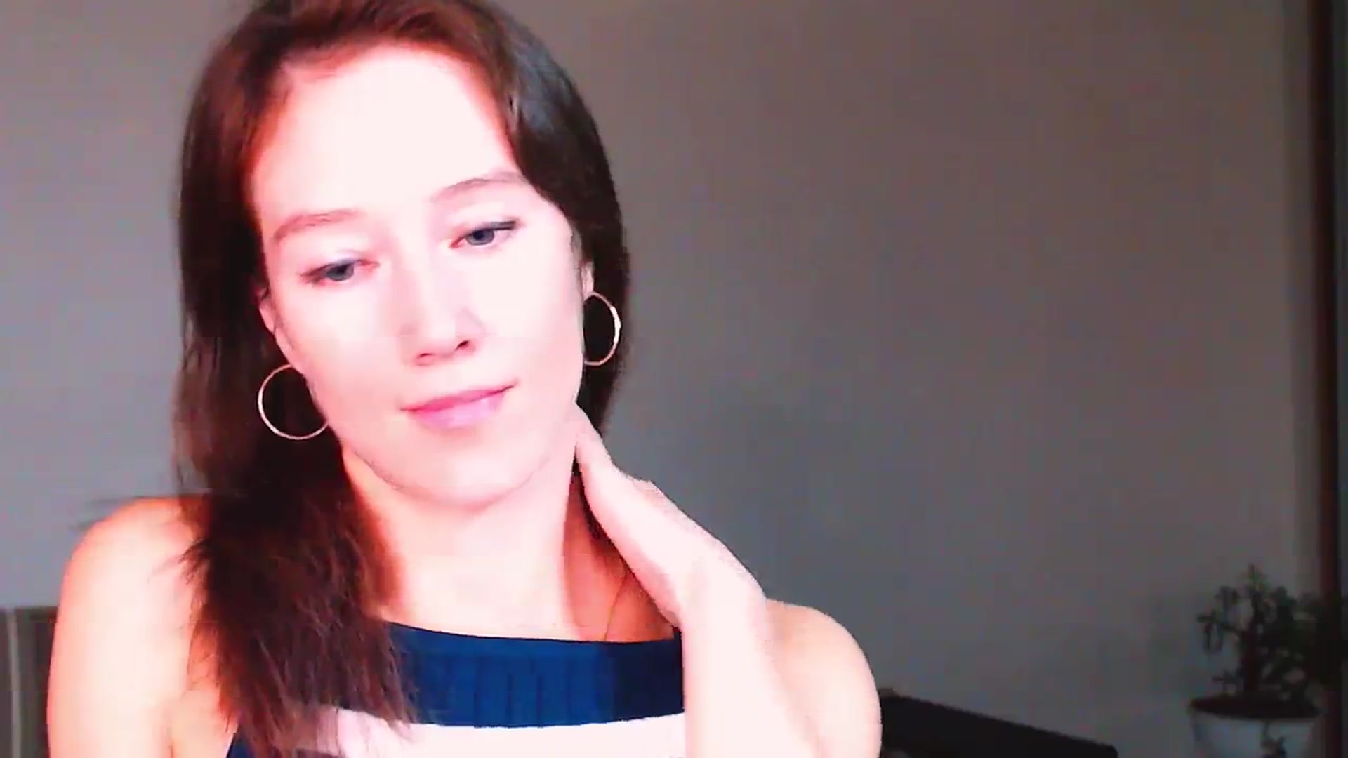 Gallery image thumbnail from ALYONKA__'s myfreecams stream on, 09/23/2023, 22:45 image 10 of 20