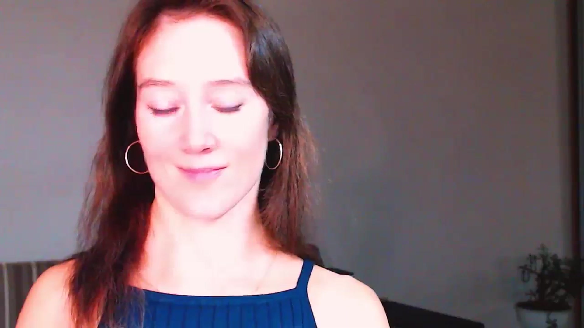 Gallery image thumbnail from ALYONKA__'s myfreecams stream on, 09/23/2023, 22:45 image 12 of 20