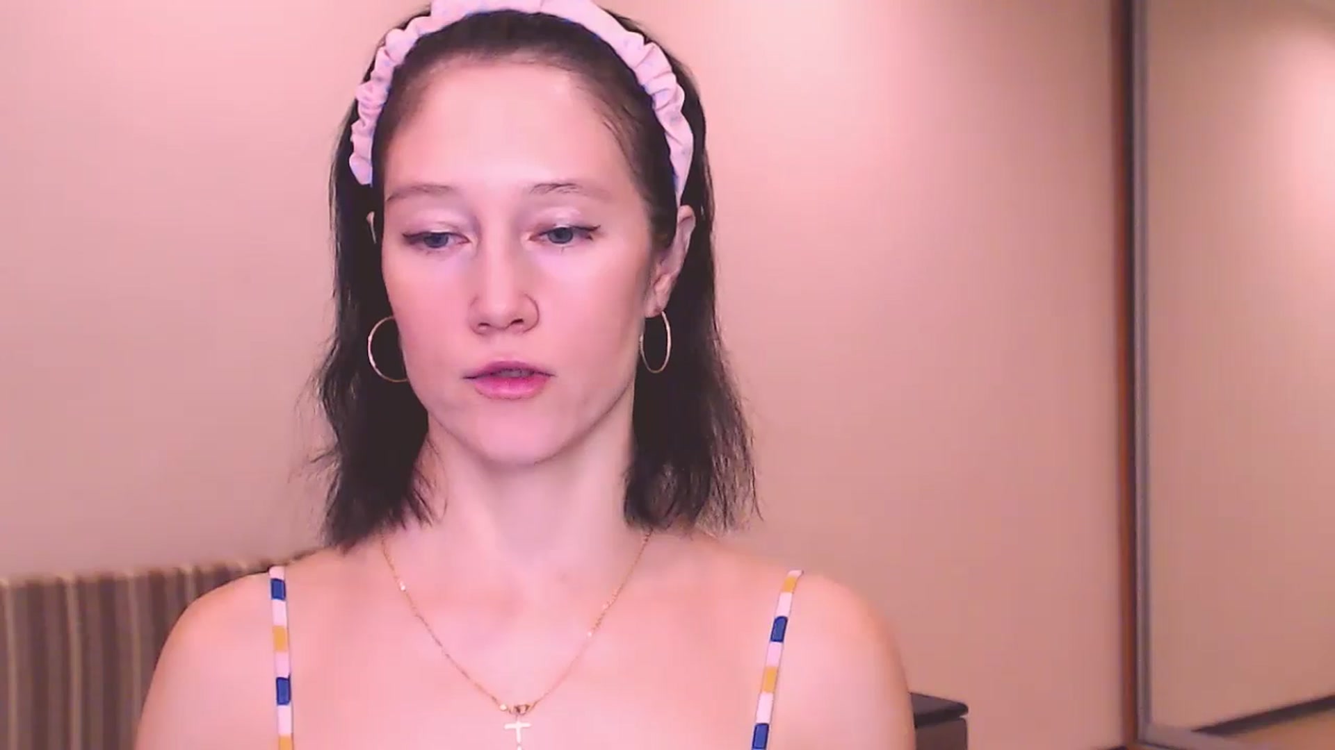 Gallery image thumbnail from ALYONKA__'s myfreecams stream on, 07/20/2024, 20:14 image 18 of 20