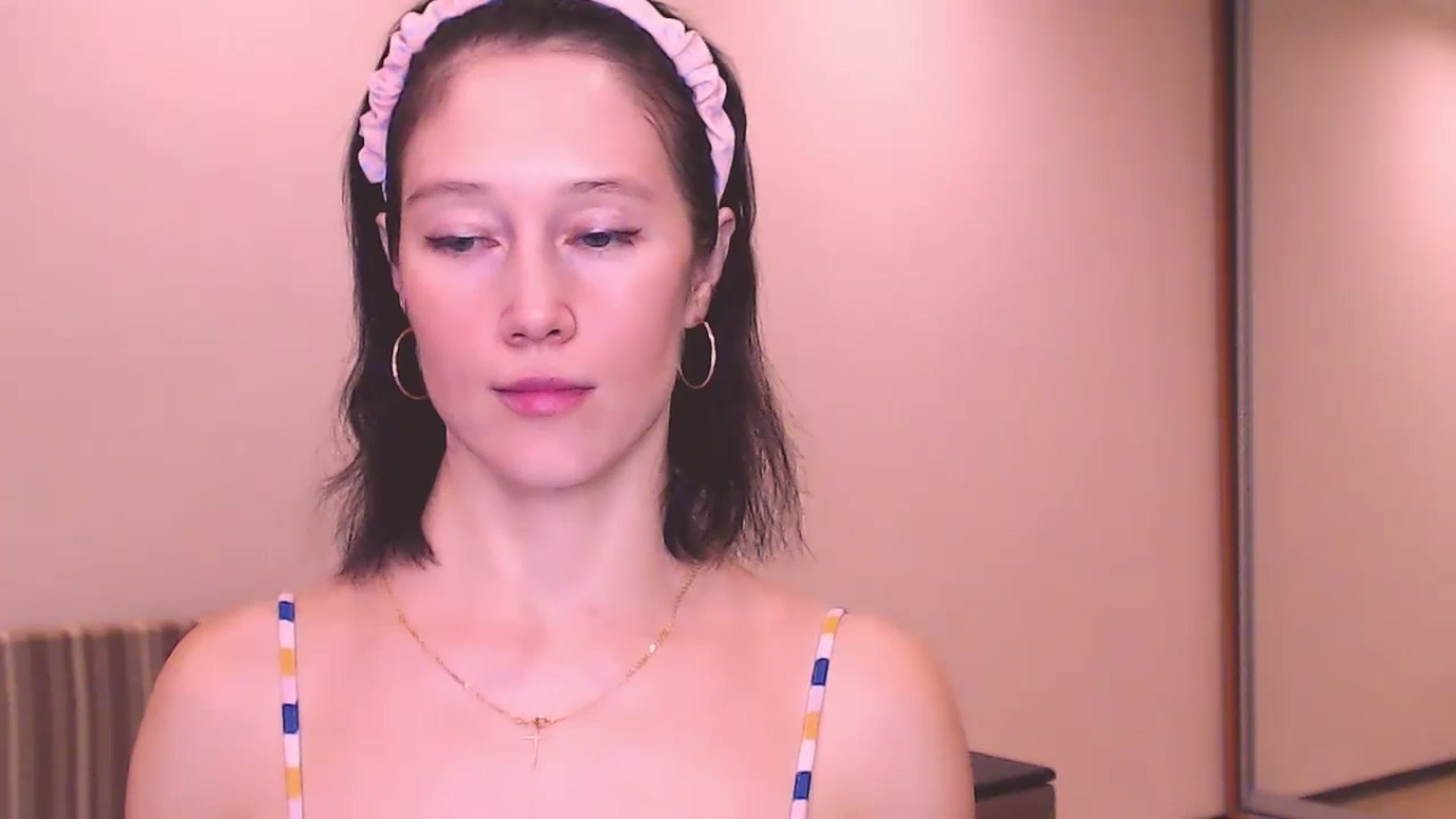 Gallery image thumbnail from ALYONKA__'s myfreecams stream on, 07/20/2024, 20:14 image 8 of 20