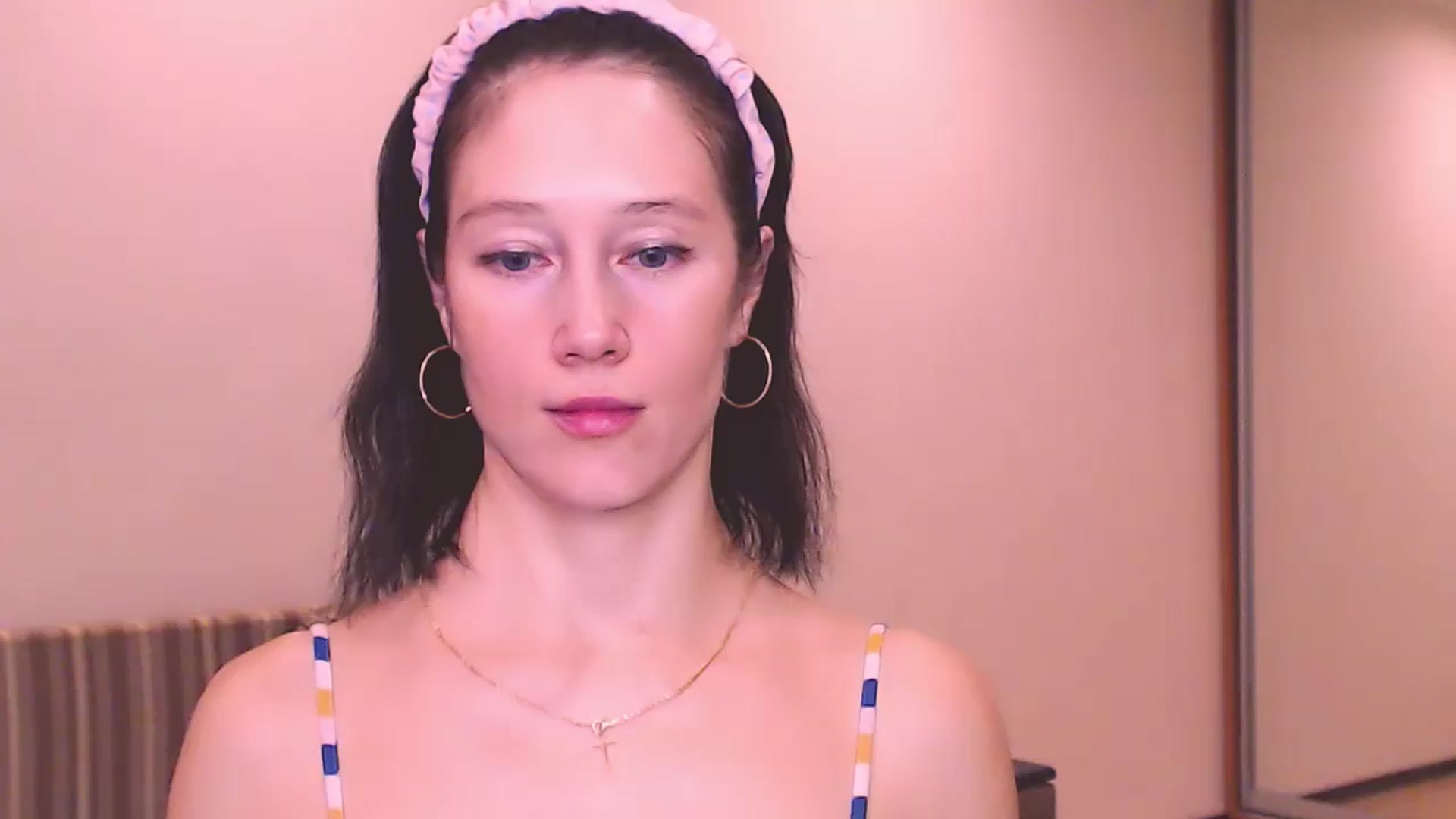 Gallery image thumbnail from ALYONKA__'s myfreecams stream on, 07/20/2024, 22:07 image 3 of 20
