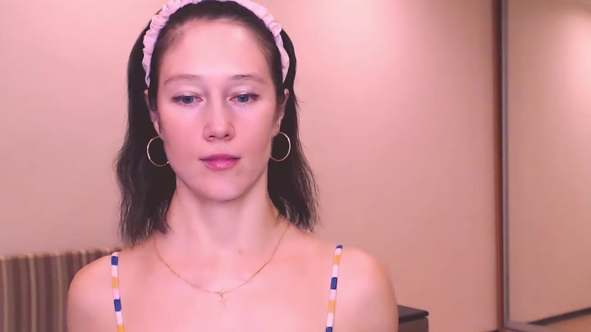 Gallery image thumbnail from ALYONKA__'s myfreecams stream on, 07/20/2024, 22:07 image 7 of 20