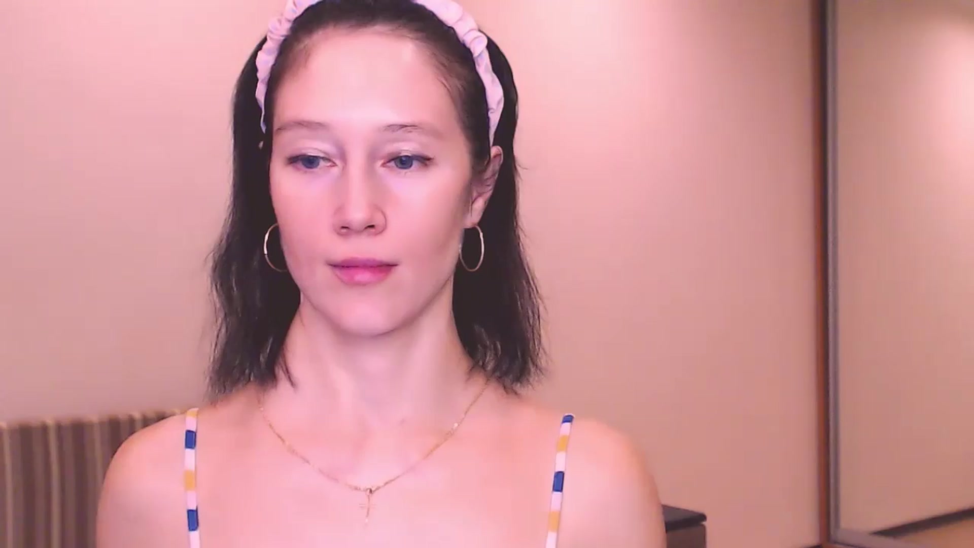 Gallery image thumbnail from ALYONKA__'s myfreecams stream on, 07/20/2024, 22:07 image 19 of 20