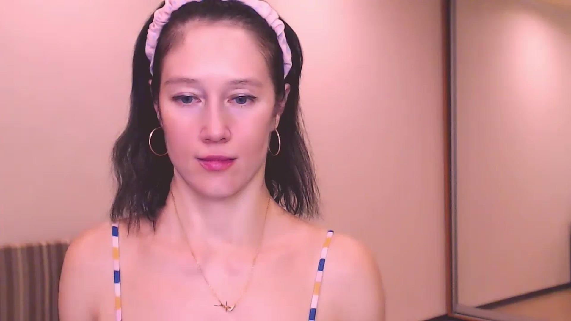 Gallery image thumbnail from ALYONKA__'s myfreecams stream on, 07/21/2024, 24:01 image 6 of 20