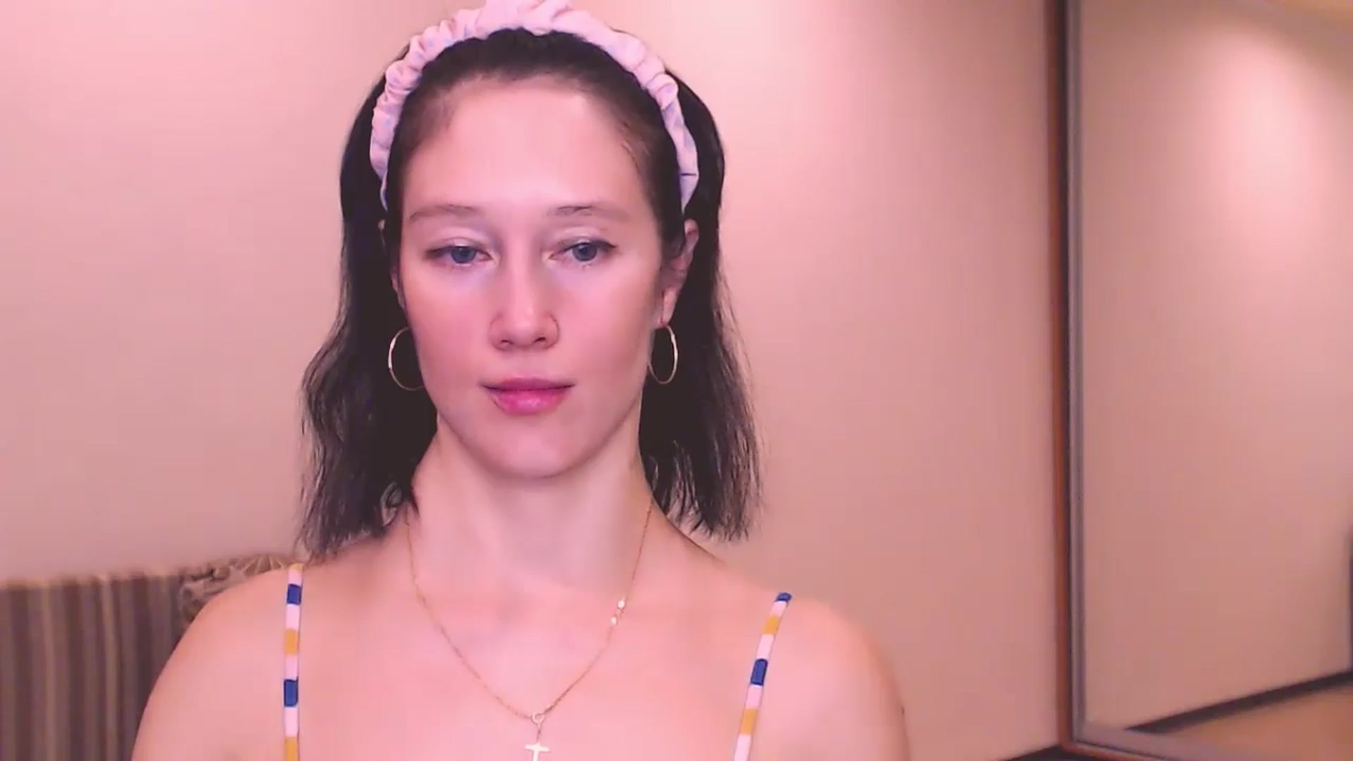 Gallery image thumbnail from ALYONKA__'s myfreecams stream on, 07/21/2024, 24:01 image 5 of 20