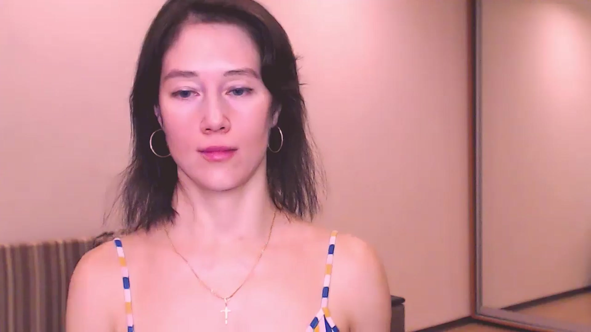 Gallery image thumbnail from ALYONKA__'s myfreecams stream on, 07/27/2024, 21:23 image 18 of 20