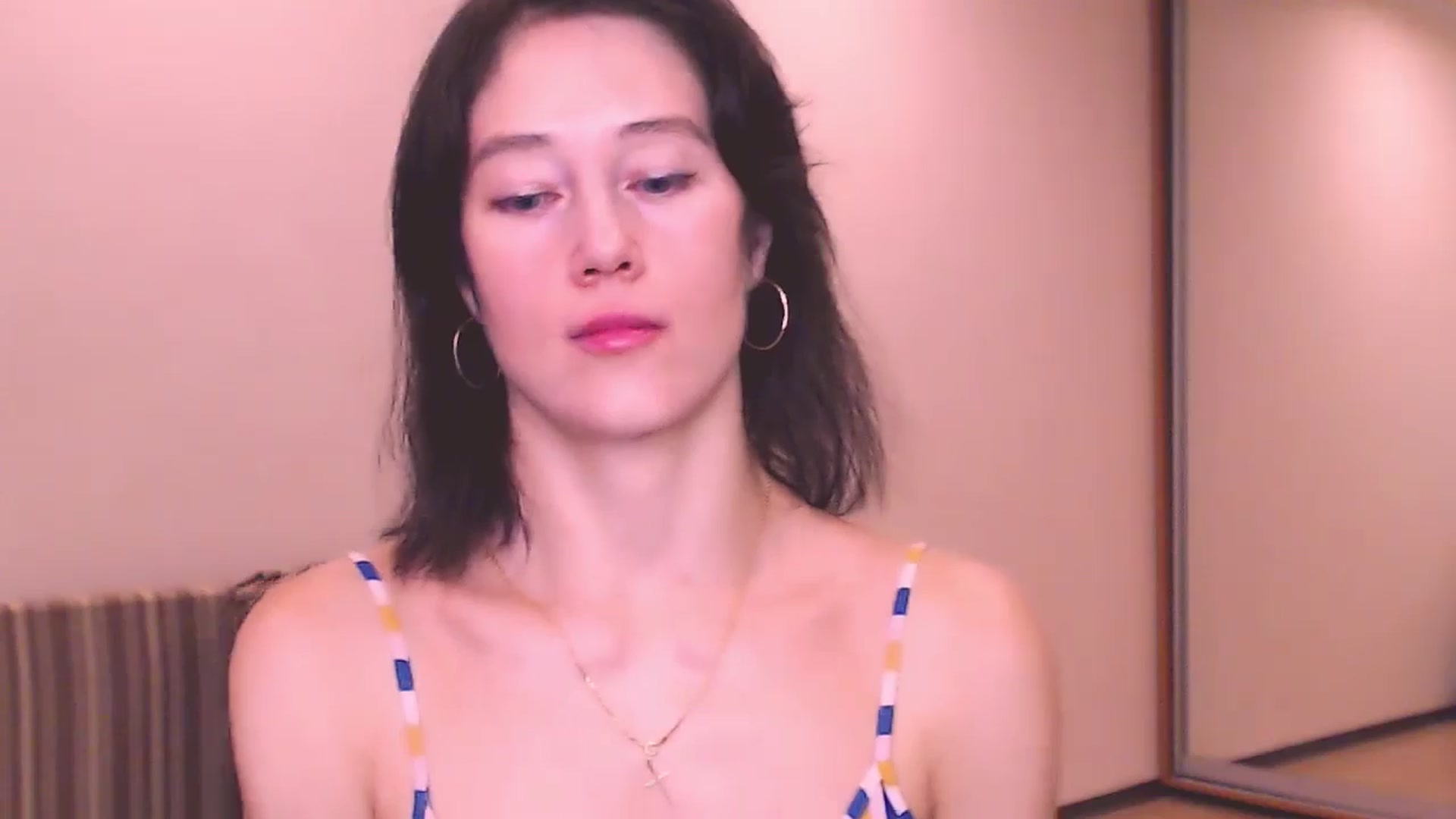 Gallery image thumbnail from ALYONKA__'s myfreecams stream on, 07/27/2024, 21:23 image 11 of 20