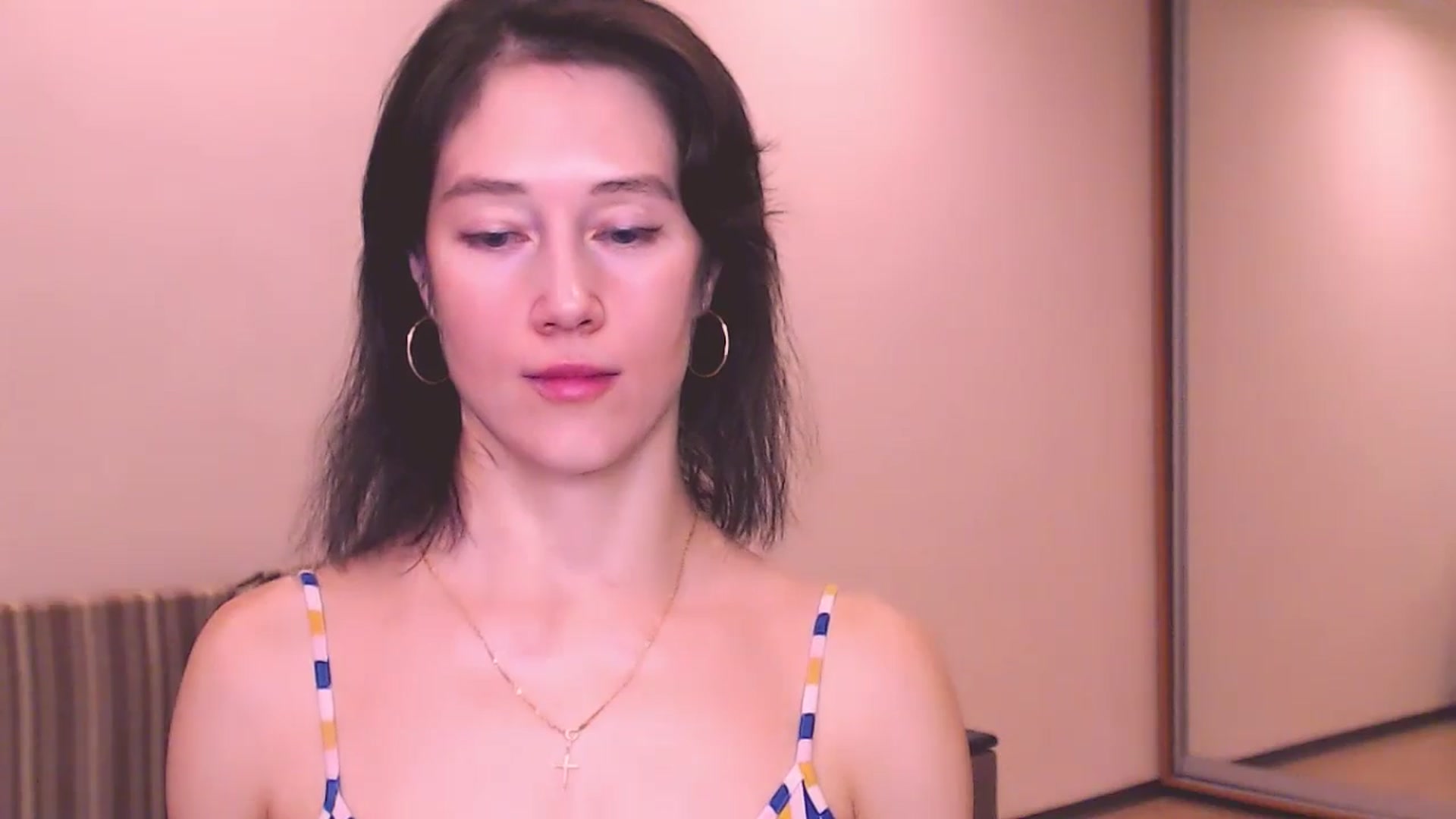 Gallery image thumbnail from ALYONKA__'s myfreecams stream on, 07/27/2024, 21:23 image 13 of 20
