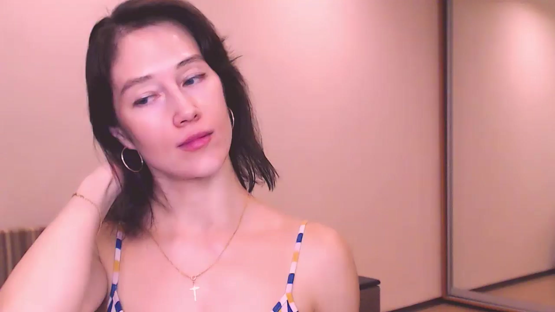 Gallery image thumbnail from ALYONKA__'s myfreecams stream on, 07/27/2024, 22:05 image 19 of 20