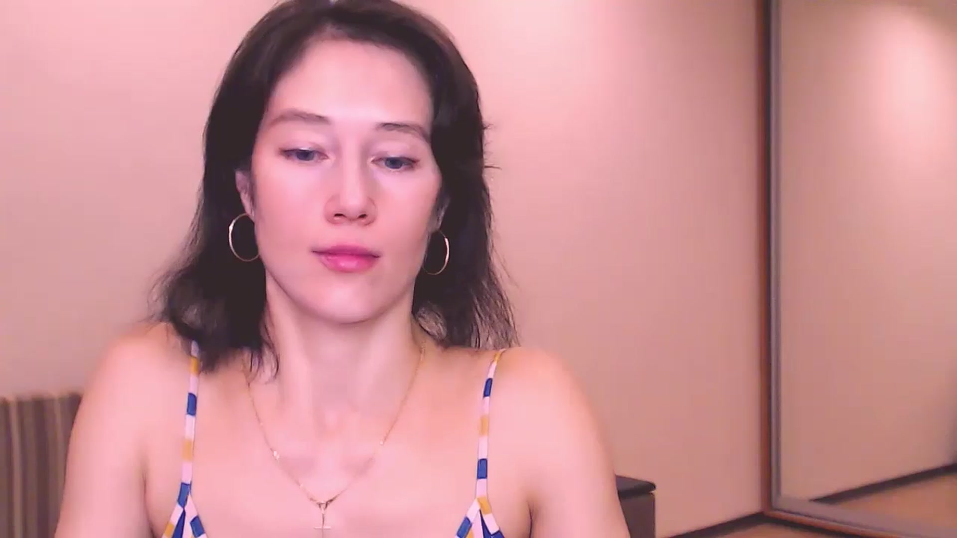 Gallery image thumbnail from ALYONKA__'s myfreecams stream on, 07/27/2024, 22:05 image 13 of 20