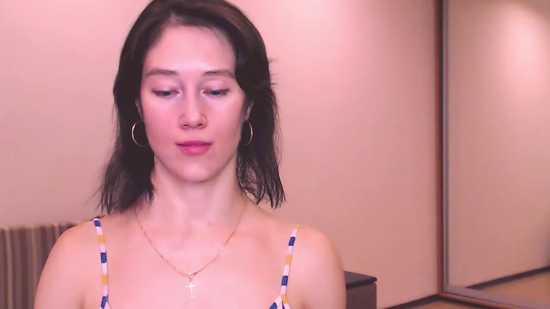 Gallery image thumbnail from ALYONKA__'s myfreecams stream on, 07/27/2024, 22:05 image 20 of 20