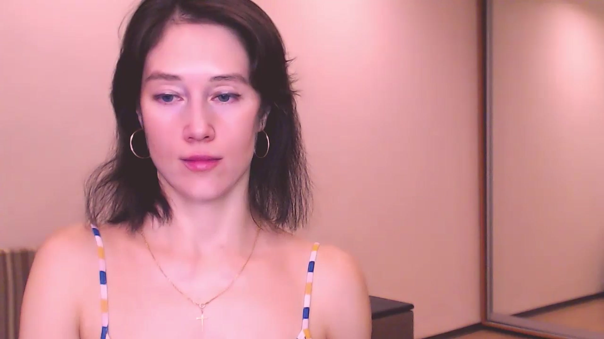 Gallery image thumbnail from ALYONKA__'s myfreecams stream on, 07/27/2024, 22:44 image 7 of 20