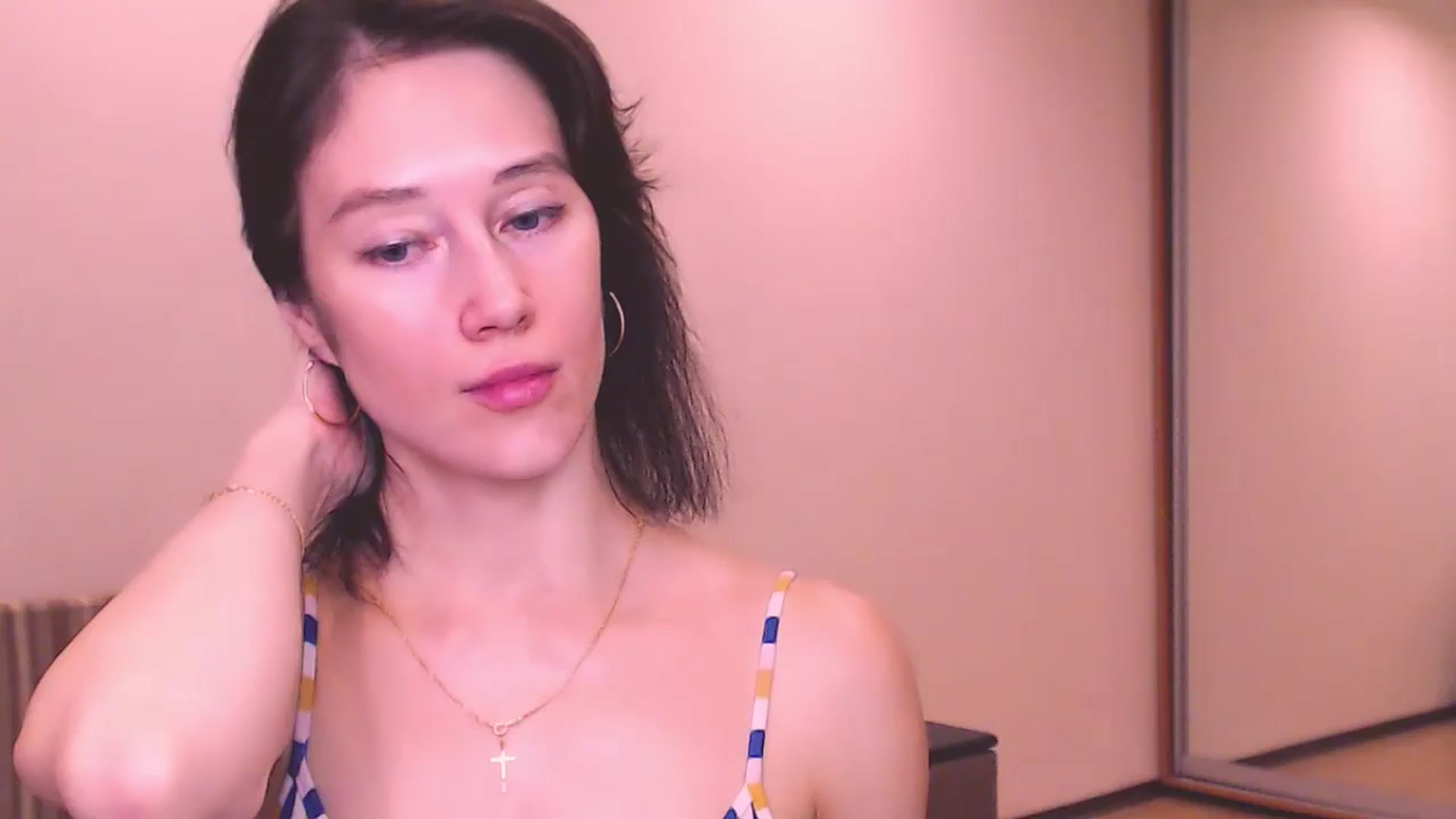 Gallery image thumbnail from ALYONKA__'s myfreecams stream on, 07/27/2024, 22:44 image 6 of 20