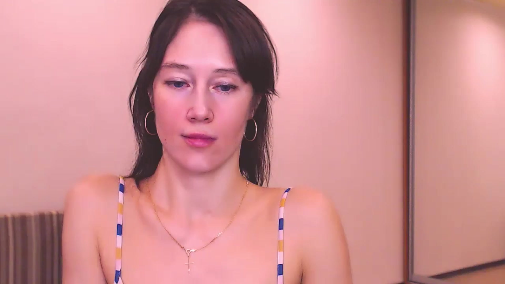 Gallery image thumbnail from ALYONKA__'s myfreecams stream on, 09/08/2024, 24:19 image 1 of 20